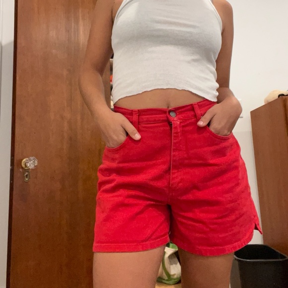 red shorts - Picture 1 of 1
